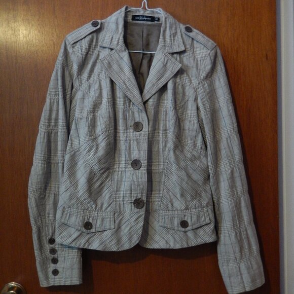 Skirt and blazer - Picture 4 of 5